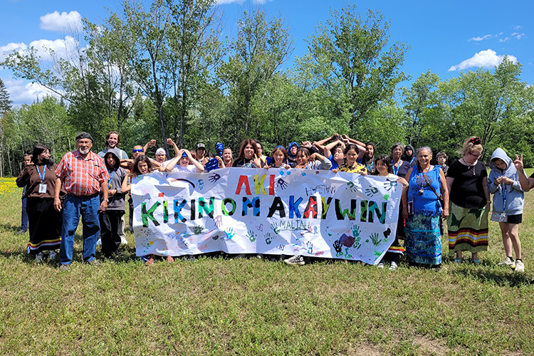 Aki Kikinomakaywin : un programme en STIM pour les jeunes autochtones du nord de l’Ontario